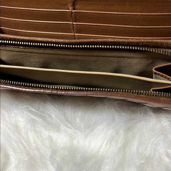 Bottega Veneta Brown Woven leather Long Wallet. p46 - Picture 6 of 11